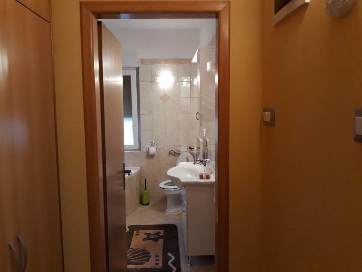 Apartment Matea ロヴィニ エクステリア 写真